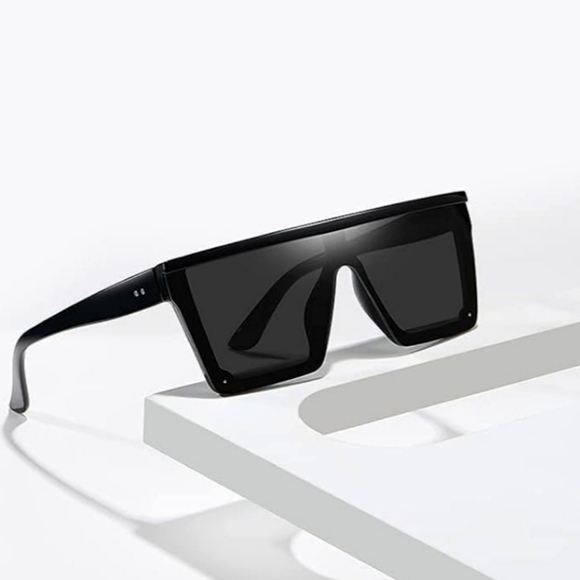 Oversized sunglasses - Picture 2 of 7